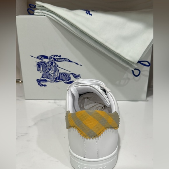 Burberry checkered sneakers - Picture 4 of 5